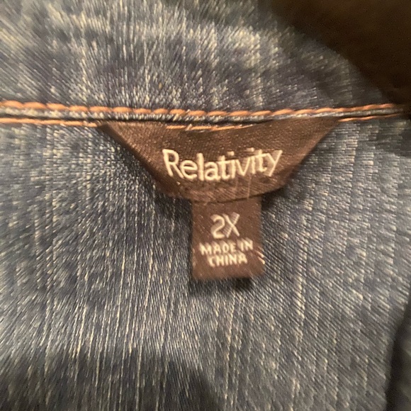 Relativity 2X Women’s Jean Jacket - Picture 4 of 5